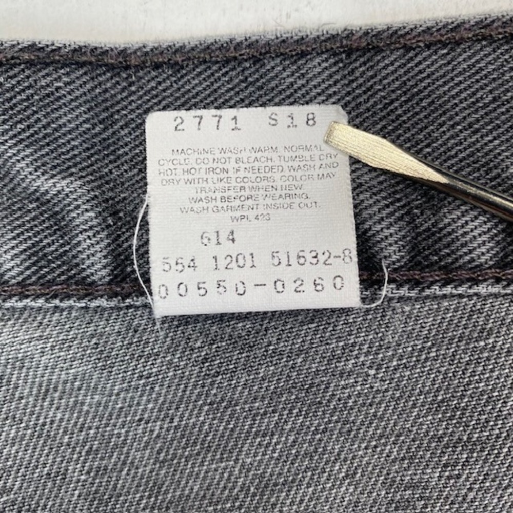 Vintage Levis 550 Relaxed Fit Jeans Mens 36x32 Faded Black Made in USA 90s Denim - Picture 4 of 12